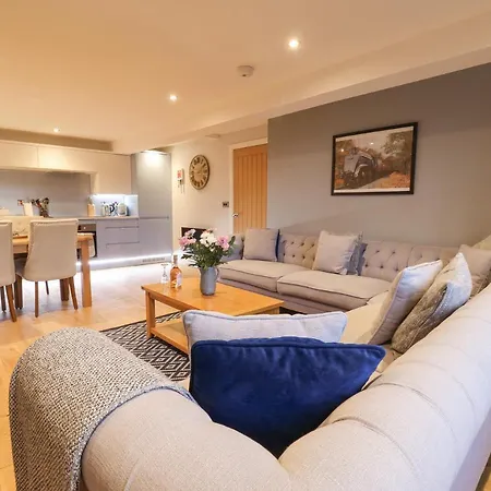 Sir Nigel Gresley Engine Shed Holiday home *
